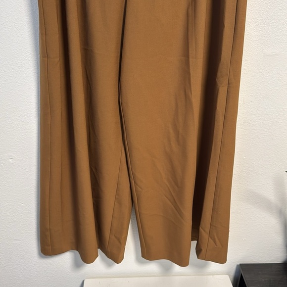 Madewell The Harlow Superwide-Leg Trouser in Camel - Picture 9 of 13